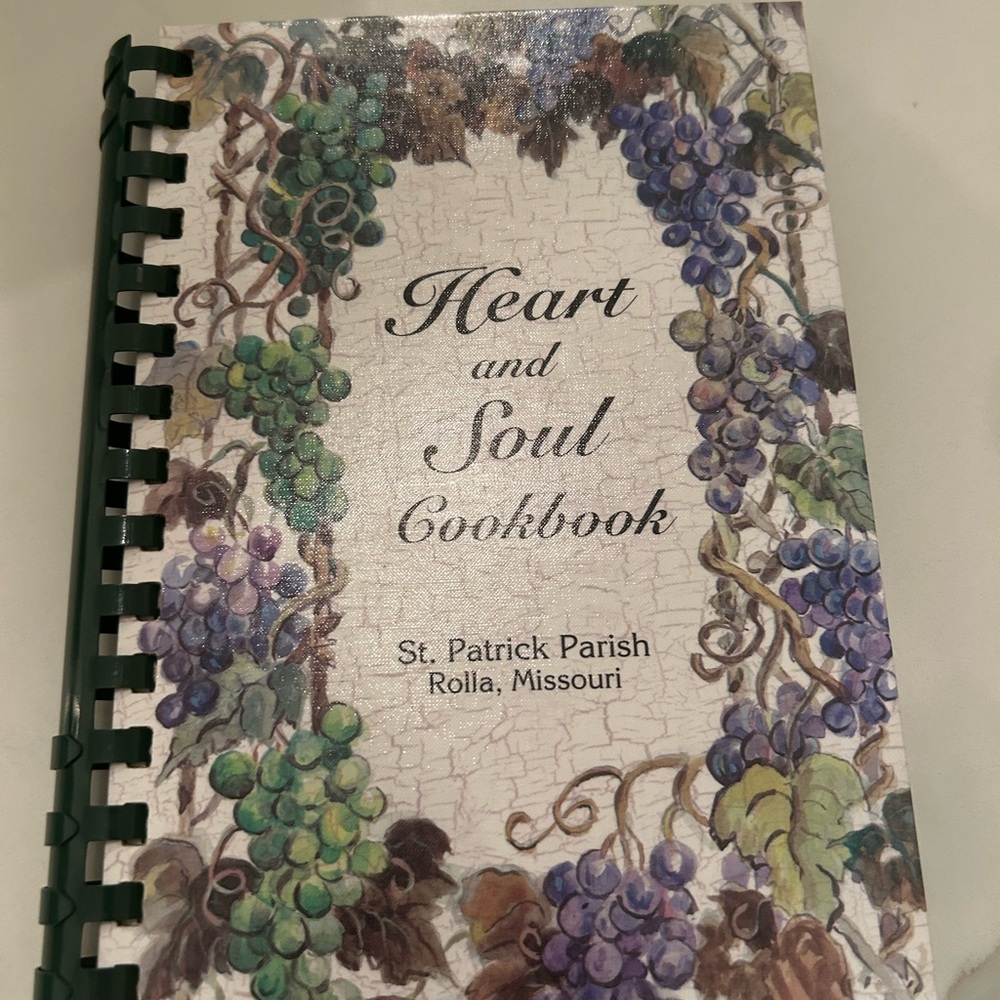 Parish Cookbook St.‎ Patrick Heart and Soul Green and Purple Grapevine 2002